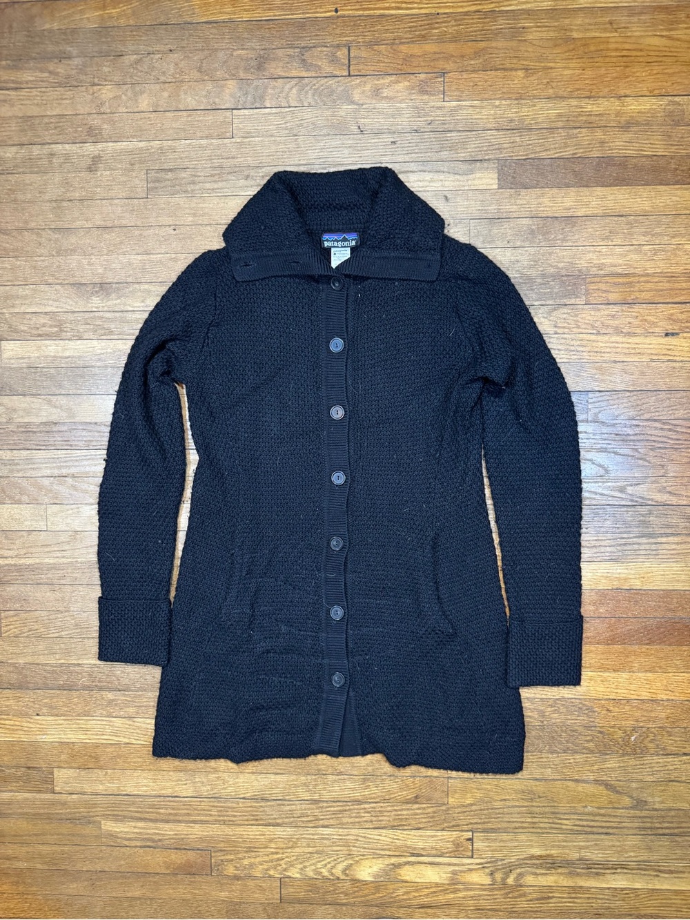 Patagonia Womens Black Merino Wool Button Down Sweater Coat Sz Medium